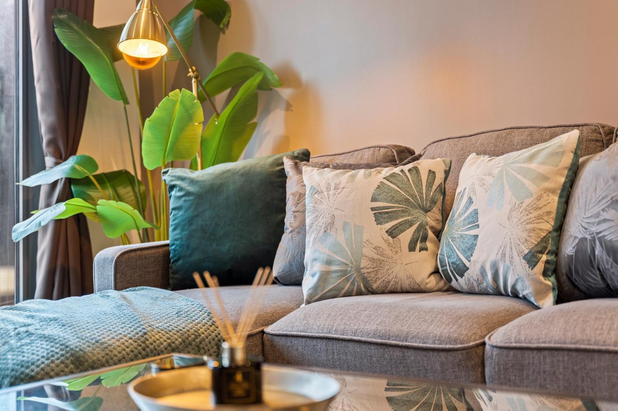 Shanti Suite - 2Bed 2Bath City Centre - Wifi - Netflix- Parking- Modern- Perfect For Family, Contractors, Leisure, Business By Shanti Nights Бирмингем Экстерьер фото